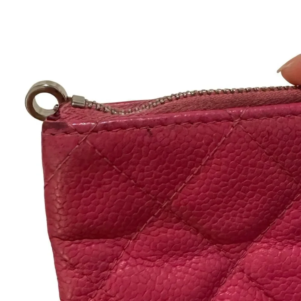 Chanel caviar Quilted pink leather Clutch